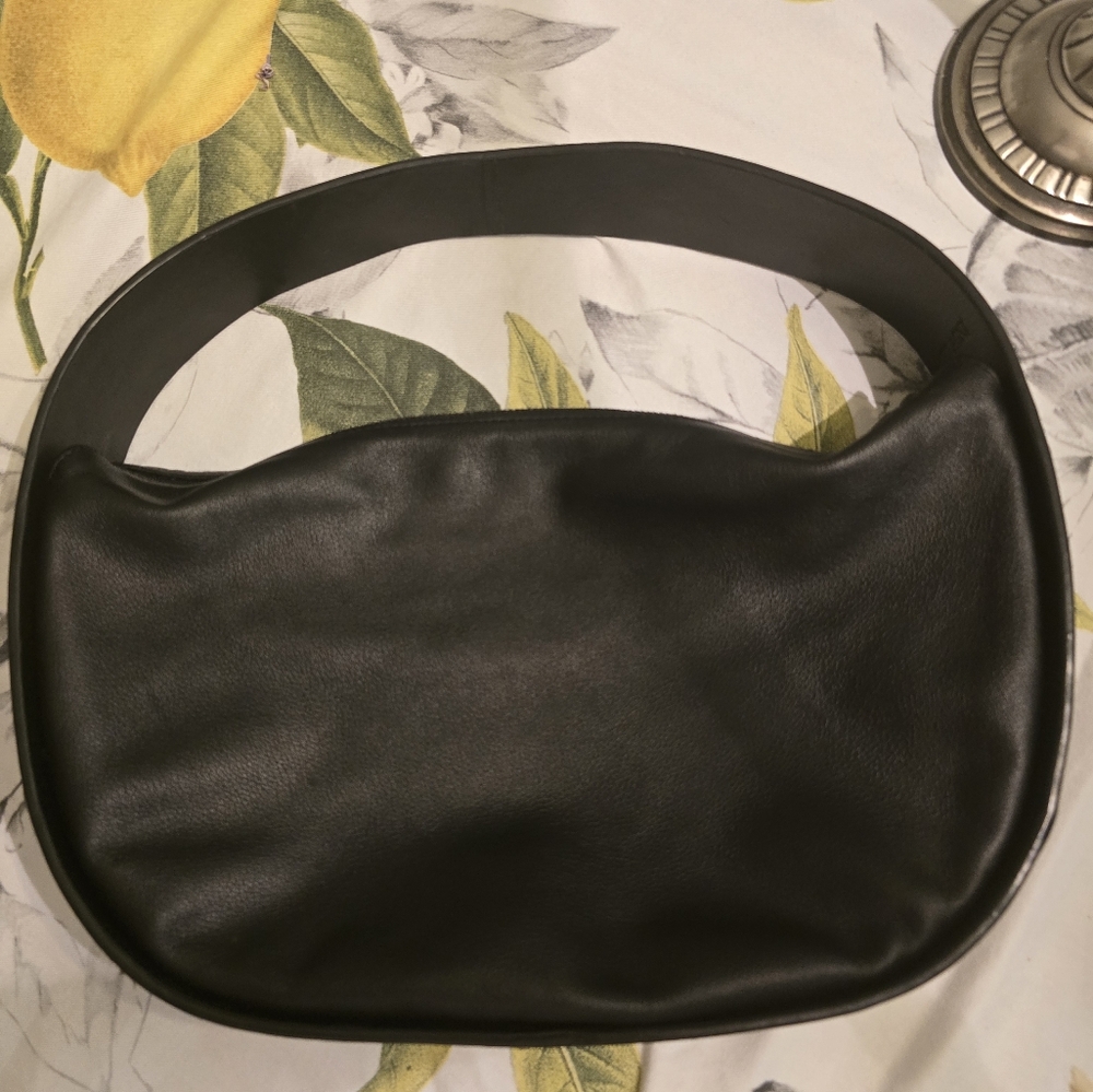 St. Agni Black Leather Shoulder Bag - Picture 3 of 4